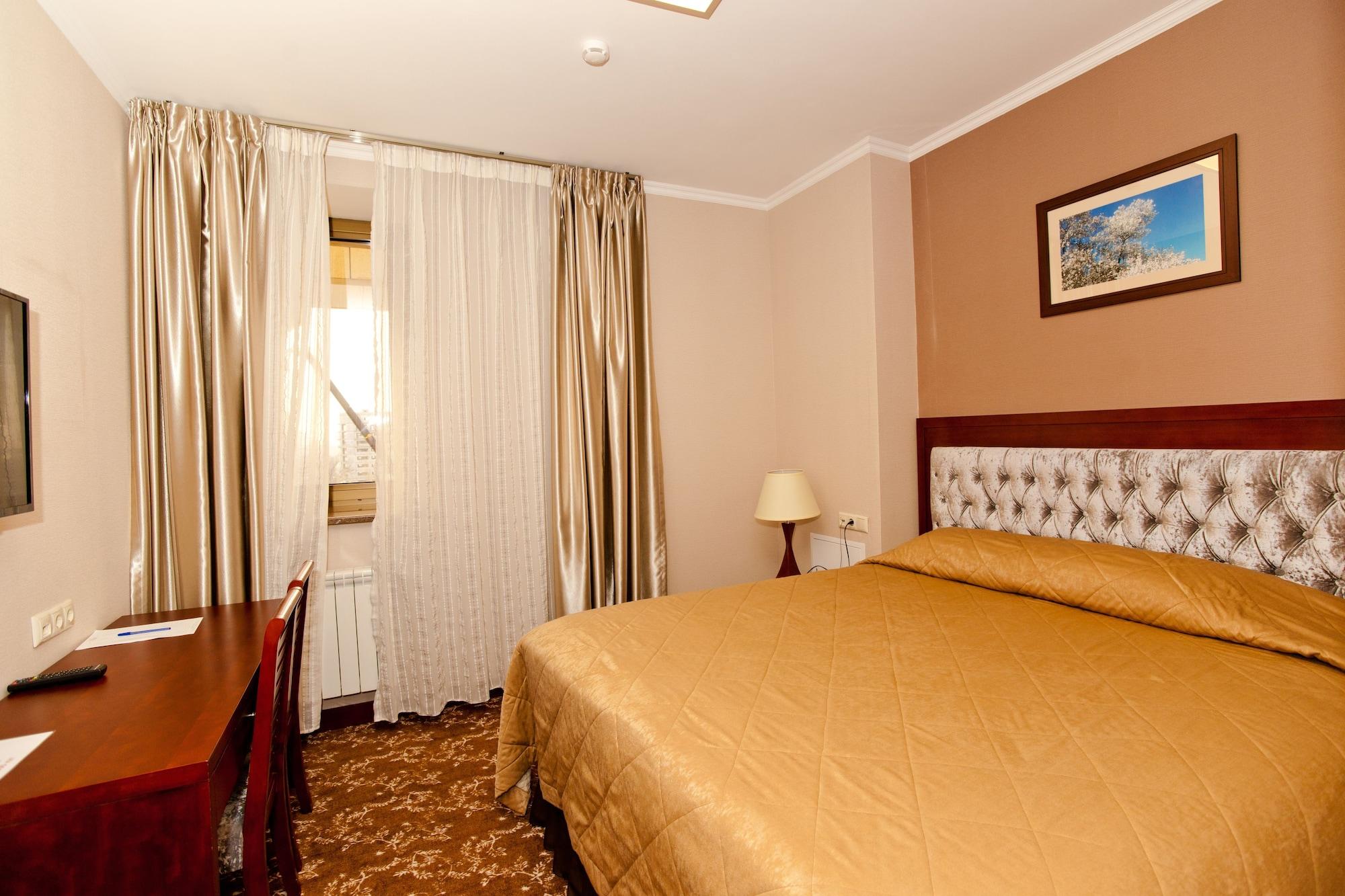Grand Voyage Hotel Alma-Ata Buitenkant foto