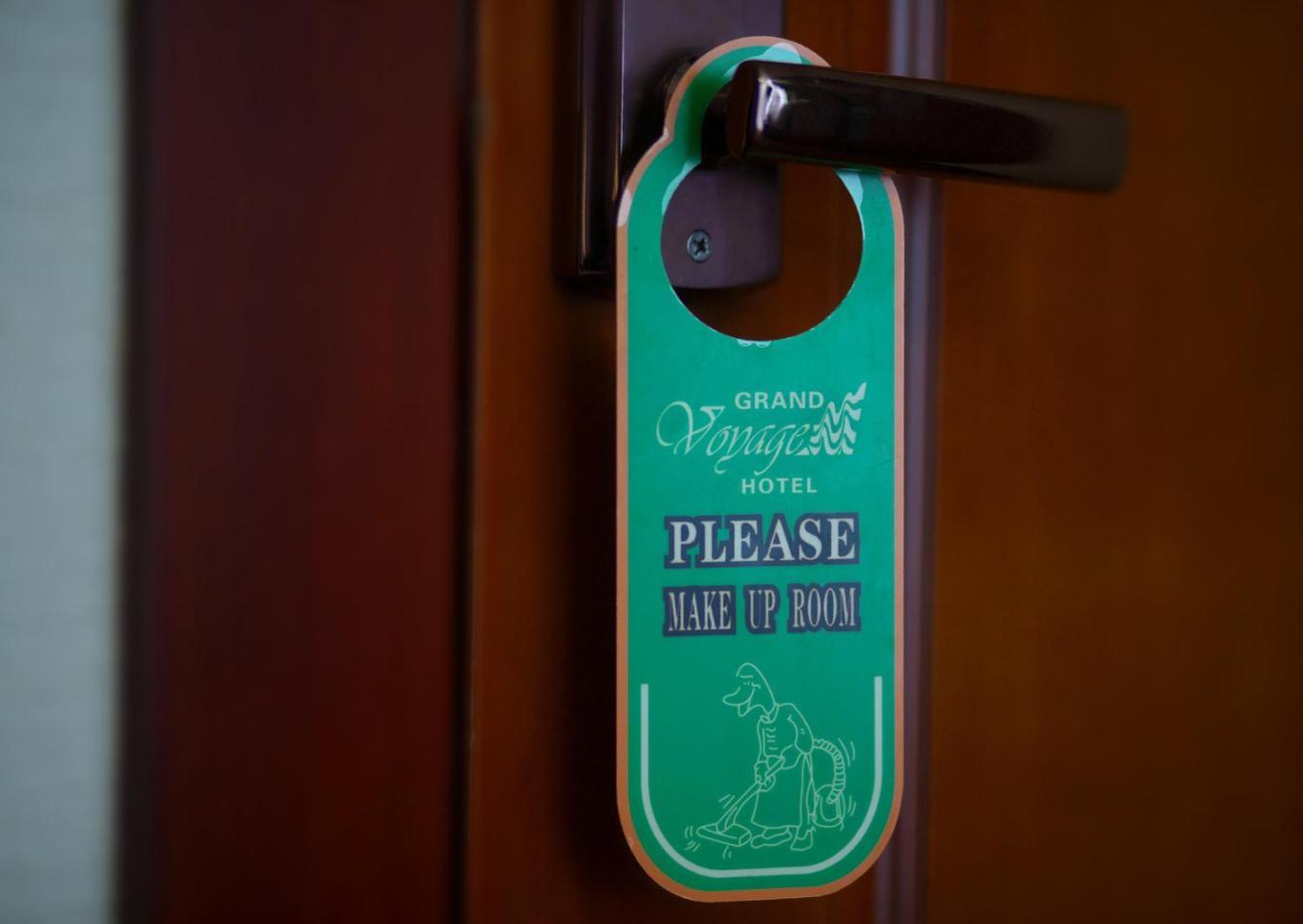 Grand Voyage Hotel Alma-Ata Buitenkant foto