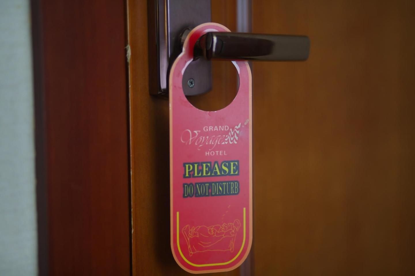 Grand Voyage Hotel Alma-Ata Buitenkant foto