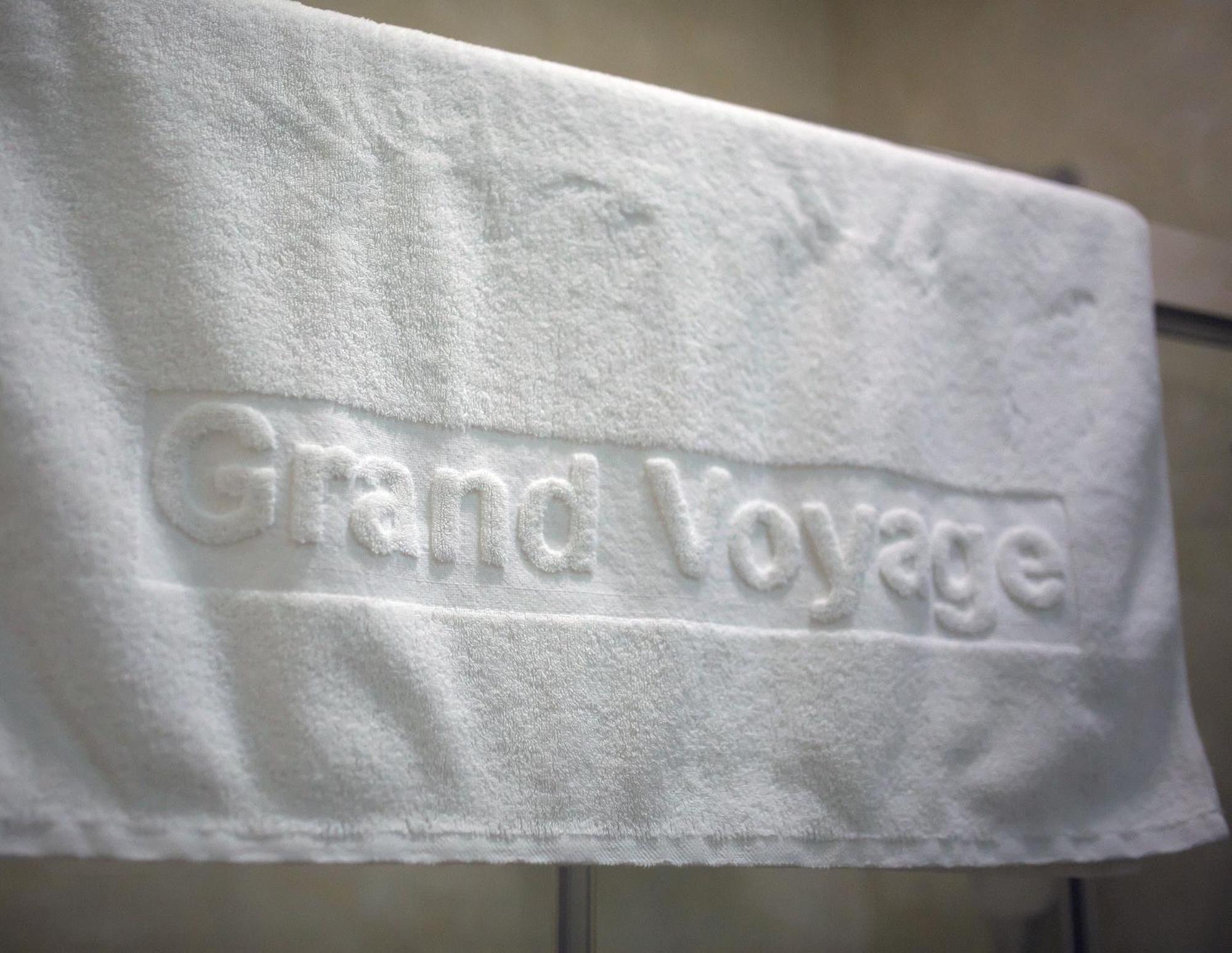 Grand Voyage Hotel Alma-Ata Buitenkant foto