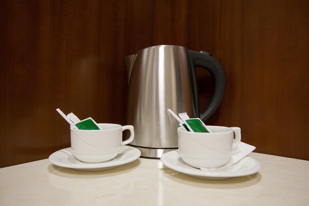 Grand Voyage Hotel Alma-Ata Buitenkant foto