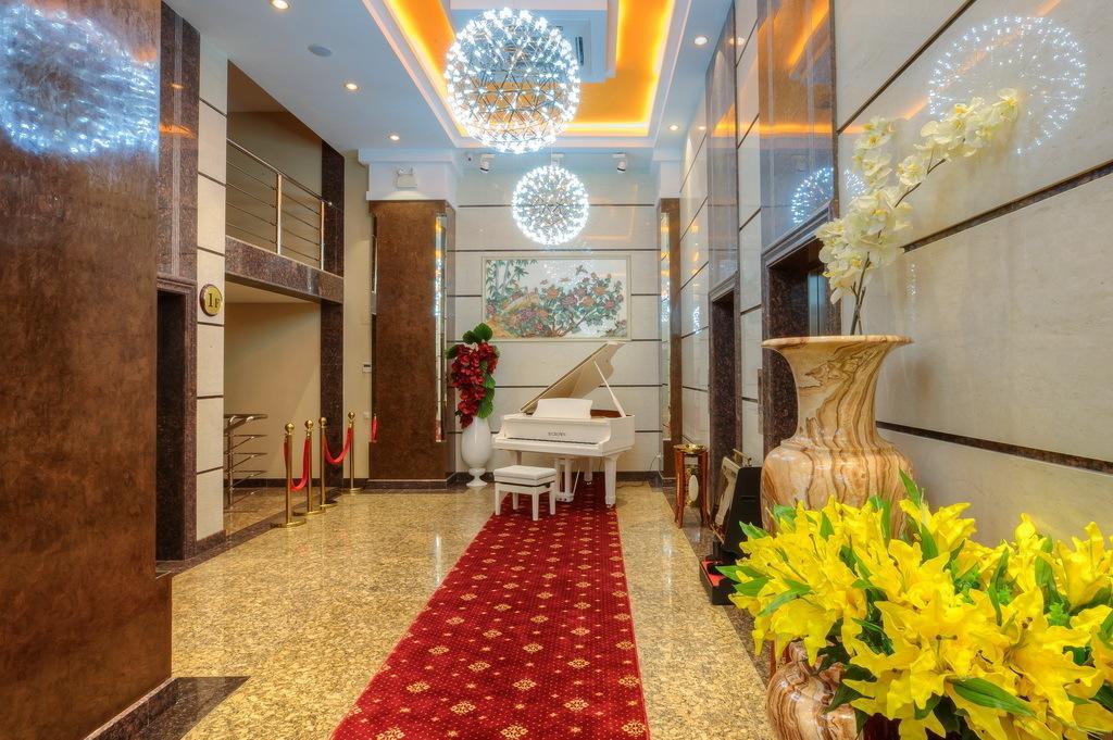 Grand Voyage Hotel Alma-Ata Buitenkant foto